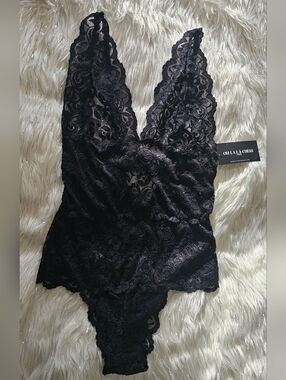 Black Lace V-Neck Lace Chemise Bodysuit Sz S/M